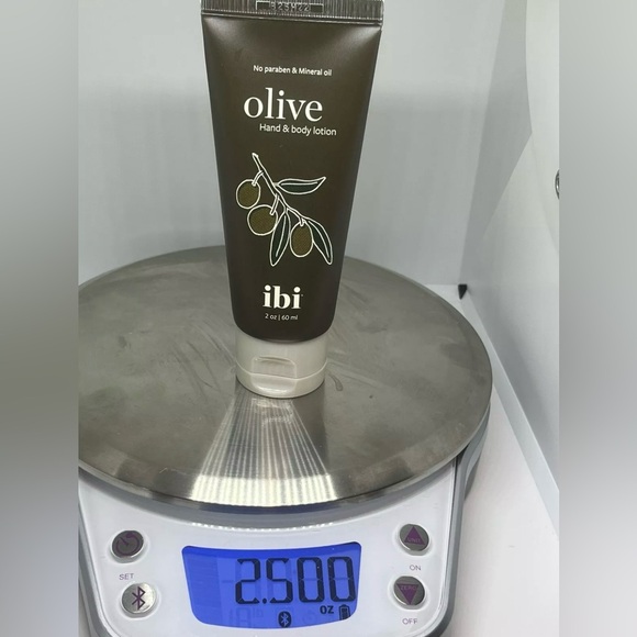 IBI Daily Moisturizing Olive Hand and Body Lotion For Dry Skin - Picture 3 of 3